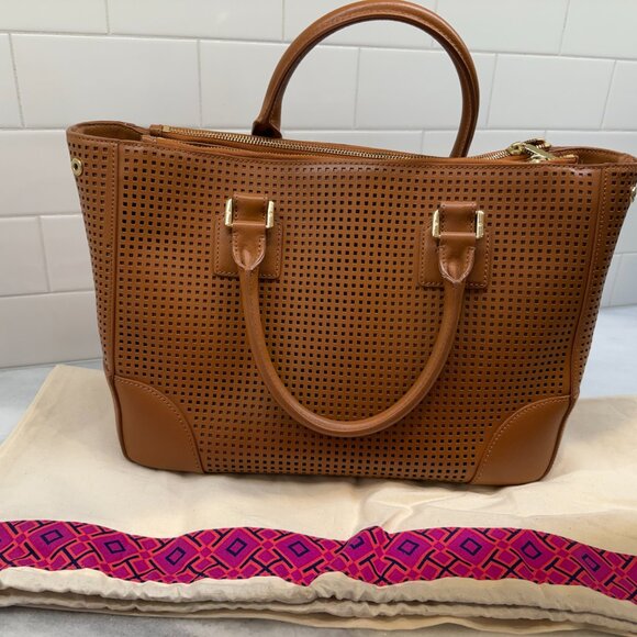 Tory Burch Robinson Perforated Tote Double Zip Tote (Long Strap Not Included) - Picture 3 of 10